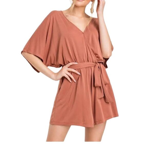 Lush Material Girl Dolman Sleeve Romper Pink Coral NWT - Picture 12 of 14